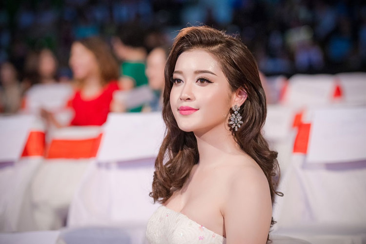 Huyen My goi cam do sac cung Ky Duyen tai VTV Awards-Hinh-7